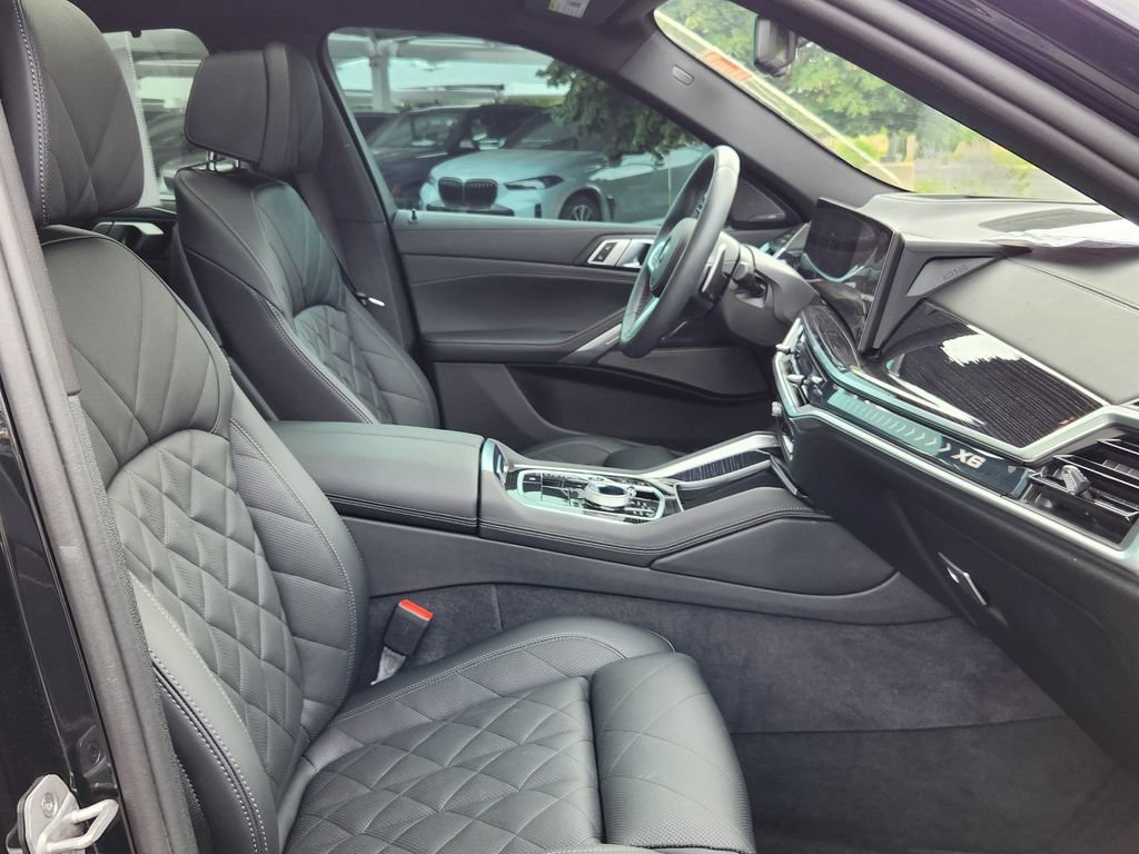 Used 2025 BMW X6 xDrive40i w/ Executive Package AWD/4WD image 17