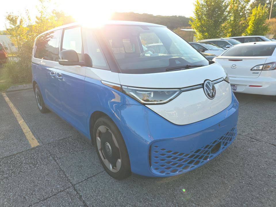 Used 2025 Volkswagen ID. Buzz Pro S Plus RWD image 12