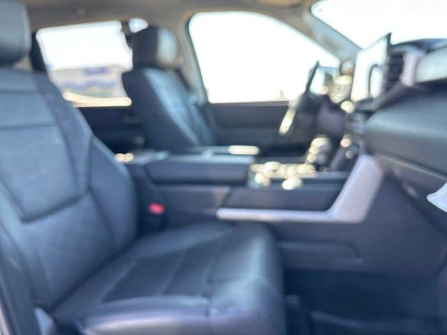 Used 2024 Toyota Tundra Limited AWD/4WD image 23