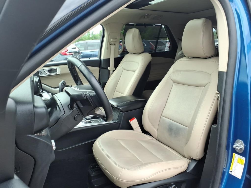 Used 2020 Ford Explorer Limited AWD/4WD image 4
