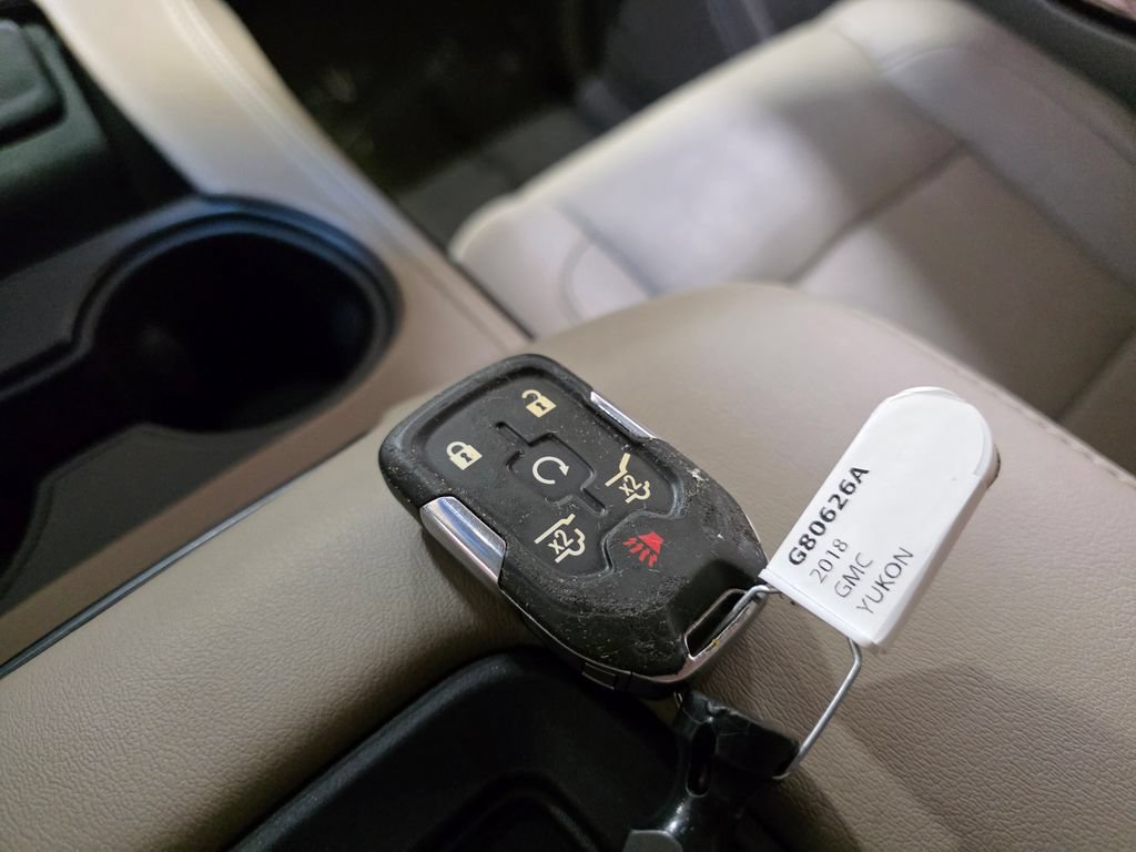 Used 2018 GMC Yukon SLT w/ Premium Edition AWD/4WD image 22