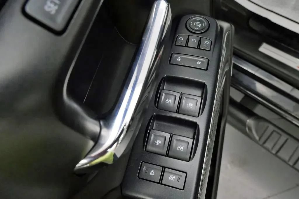 Used 2019 Chevrolet Silverado 2500 LTZ w/ Duramax Plus Package AWD/4WD image 14