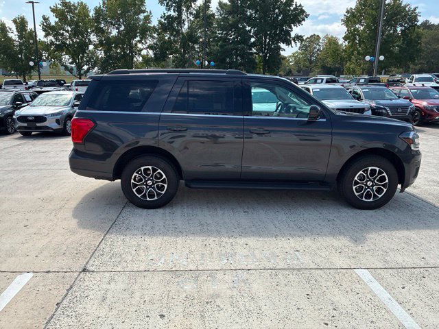 Used 2024 Ford Expedition XLT AWD/4WD image 35