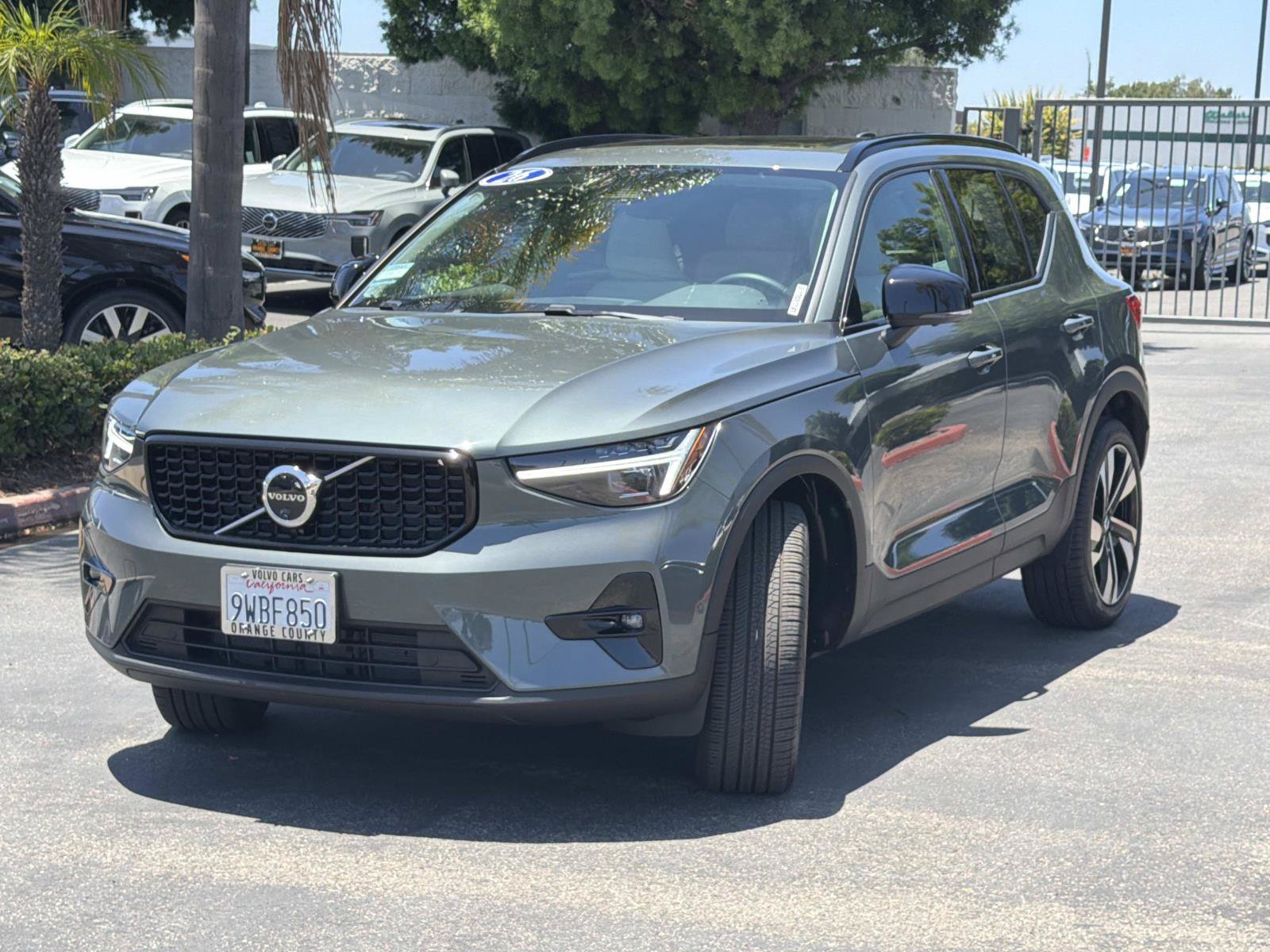 Used 2026 Volvo XC40 B5 Ultra w/ Climate Package AWD/4WD image 3