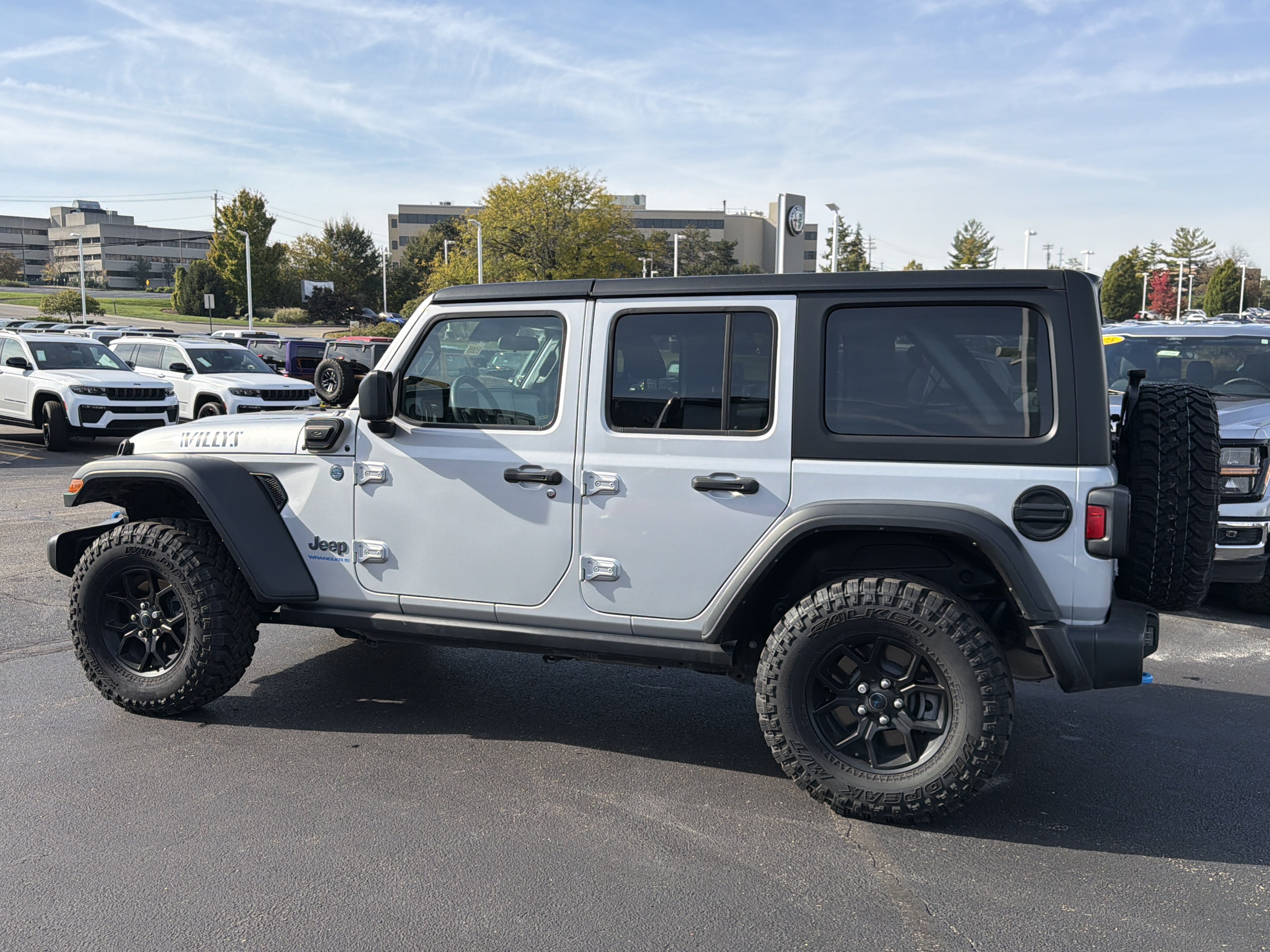 Used 2024 Jeep Wrangler Unlimited AWD/4WD image 6