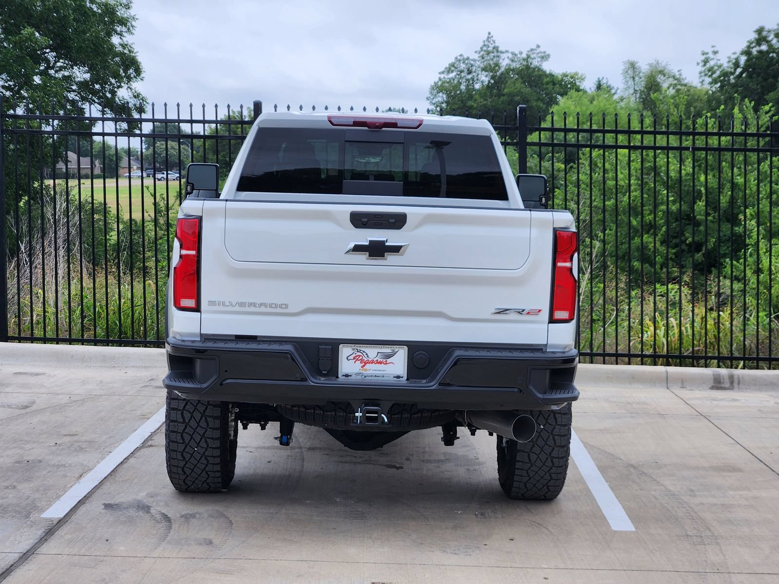 New 2026 Chevrolet Silverado 2500 ZR2 AWD/4WD image 8