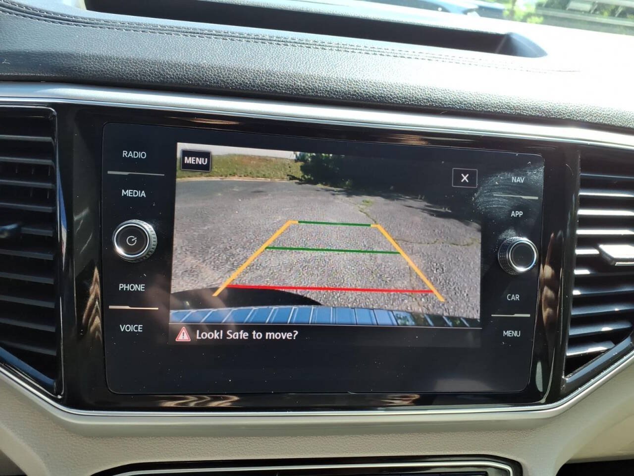 Used 2019 Volkswagen Atlas SEL AWD/4WD image 22
