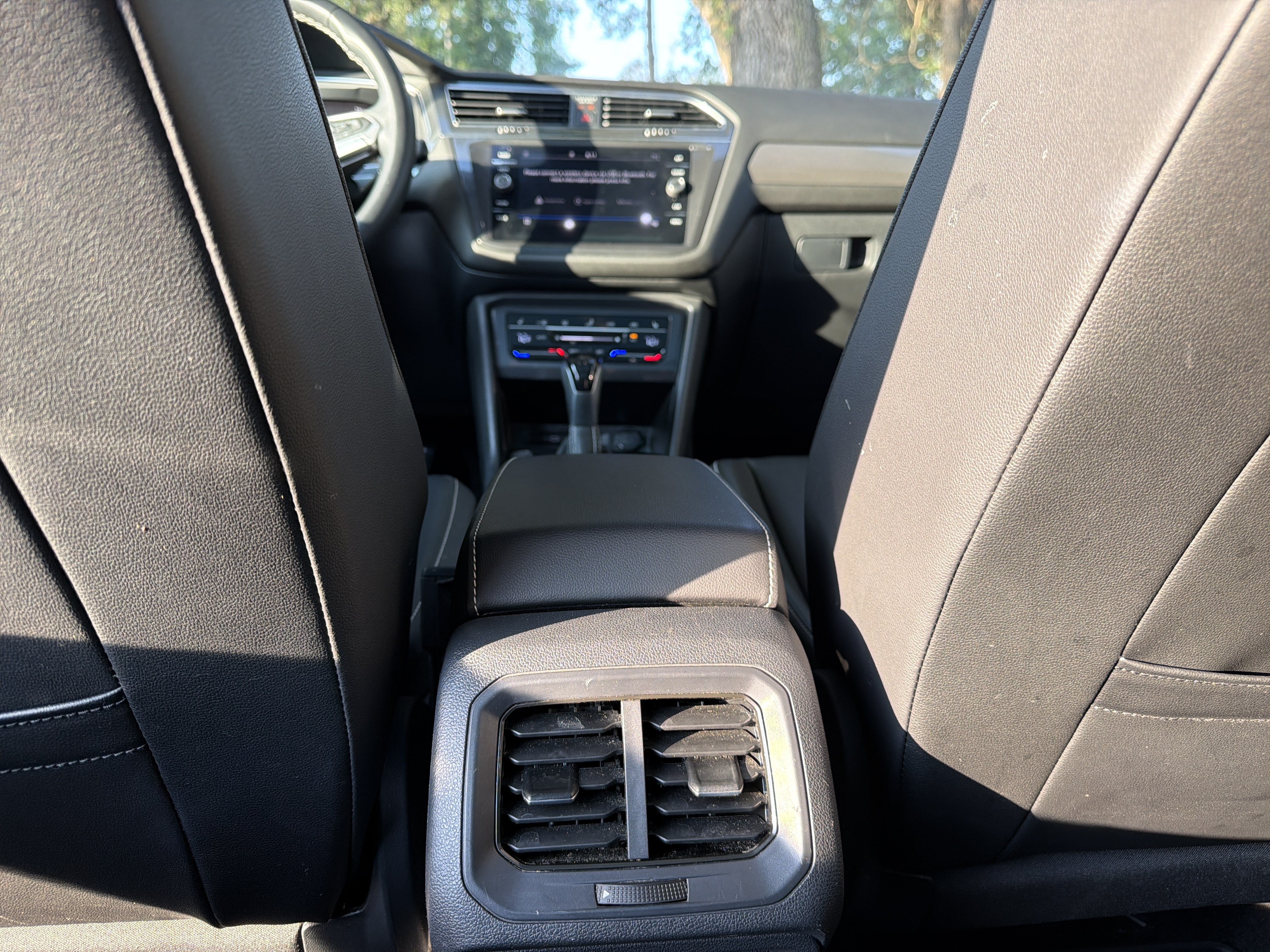 Used 2022 Volkswagen Tiguan SE FWD image 36