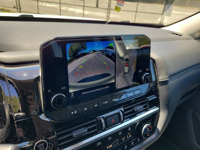 Used 2024 Nissan Pathfinder SL w/ Cargo Package FWD image 21