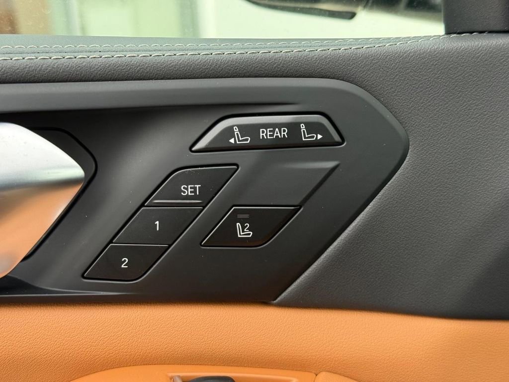 New 2026 BMW X7 xDrive40i w/ M Sport Package image 12