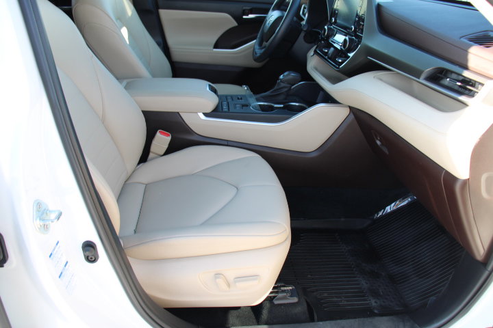 Certified 2022 Toyota Highlander XLE image 22