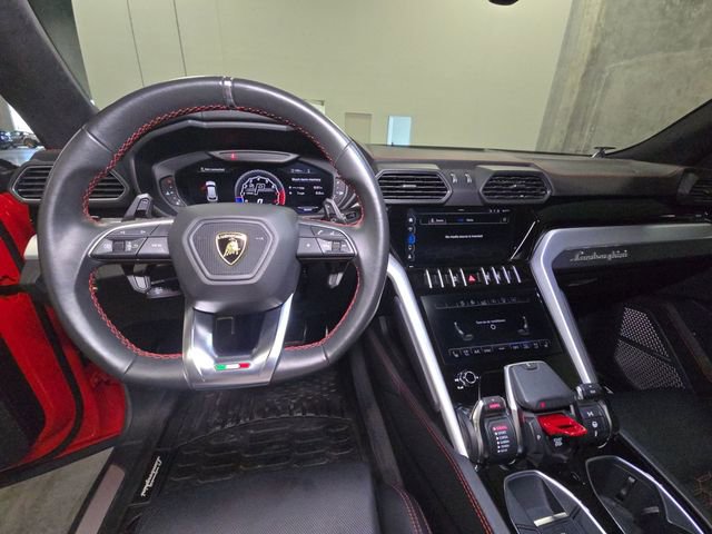 Used 2020 Lamborghini Urus image 4