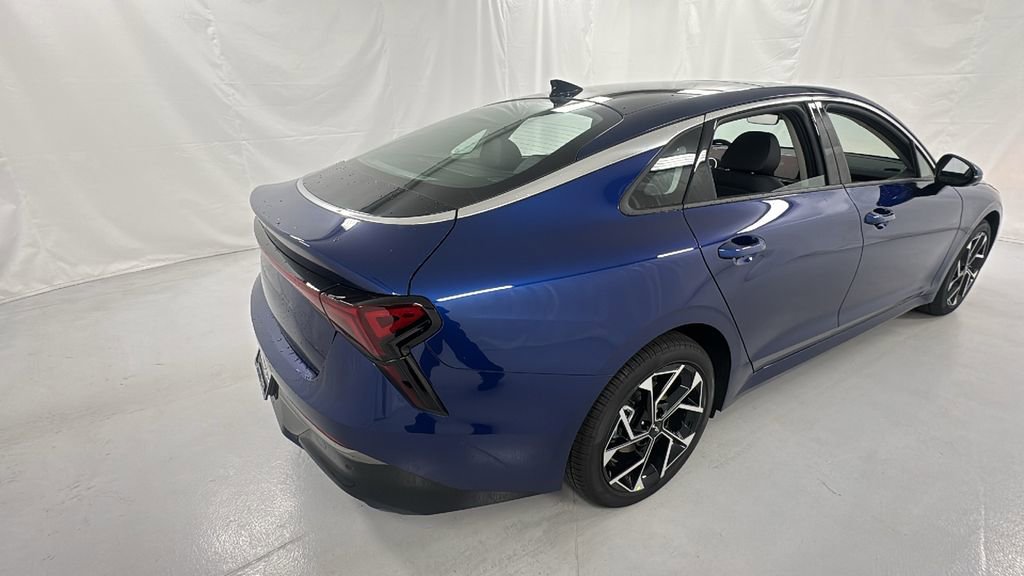 New 2026 Kia K5 EX image 3