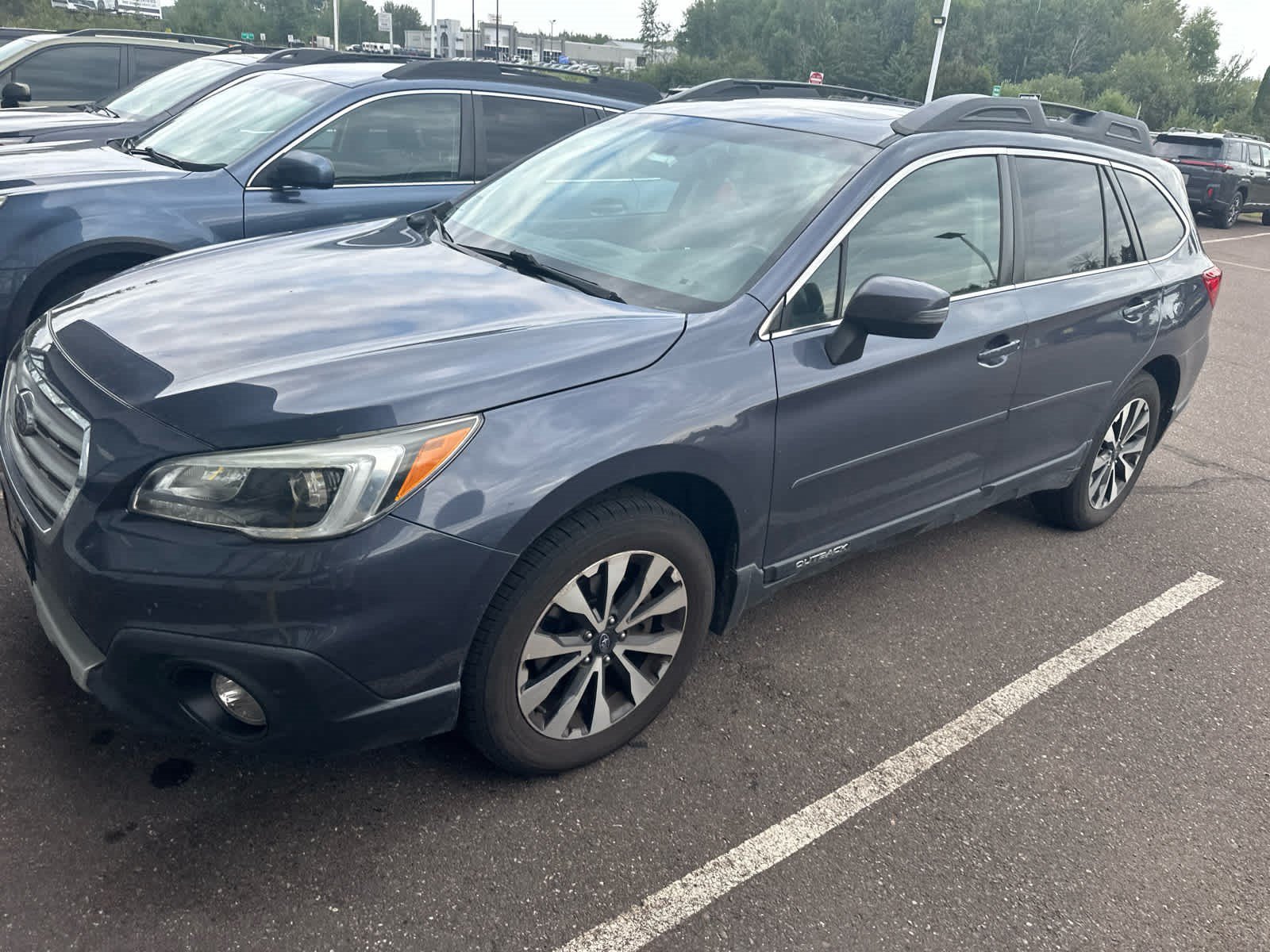 Used 2016 Subaru Outback 2.5i Limited AWD/4WD image 4
