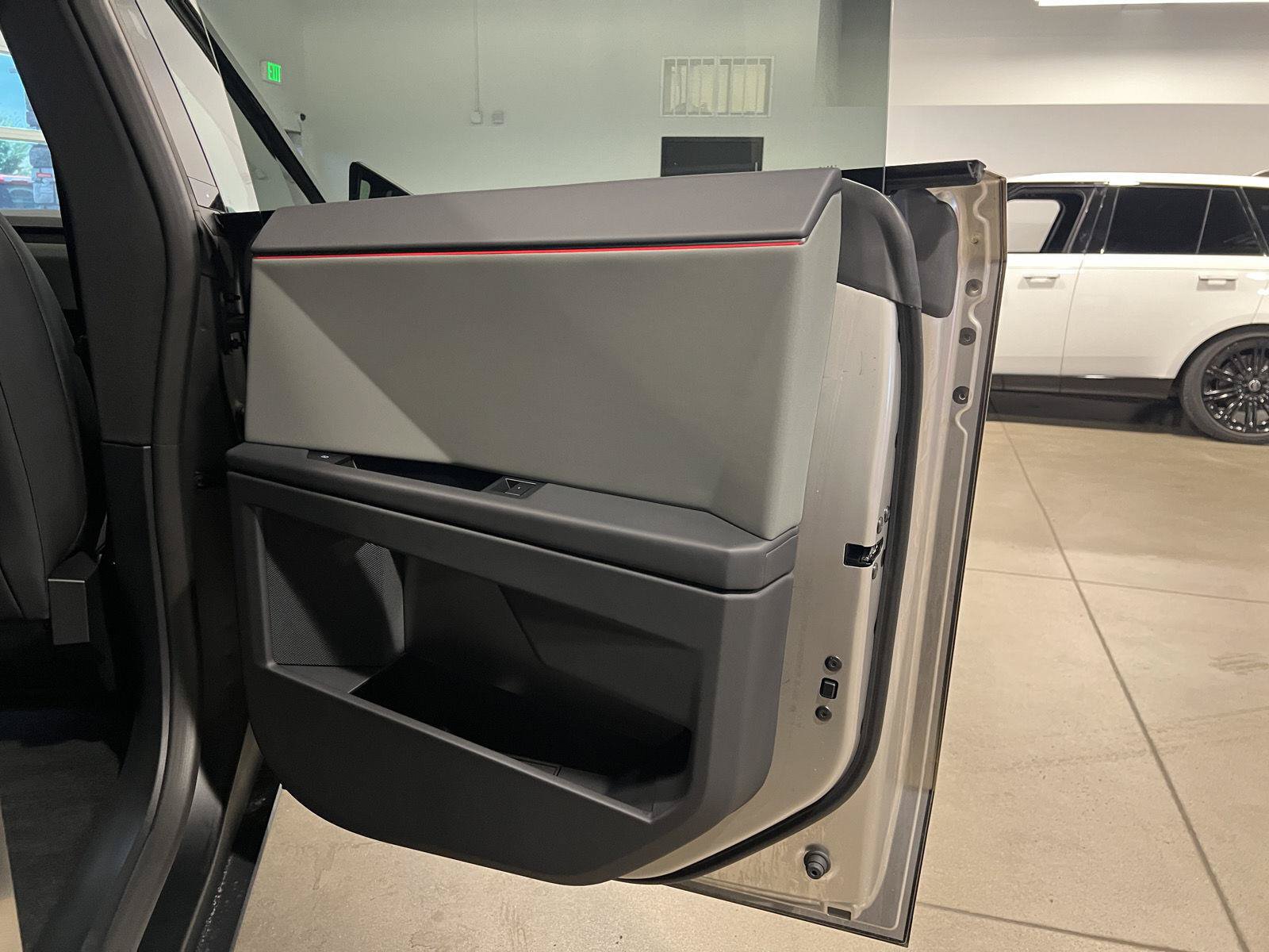 Used 2026 Tesla Cybertruck AWD Crew Cab image 42