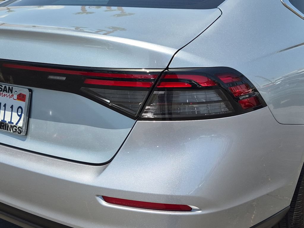 Used 2024 Honda Accord LX image 11