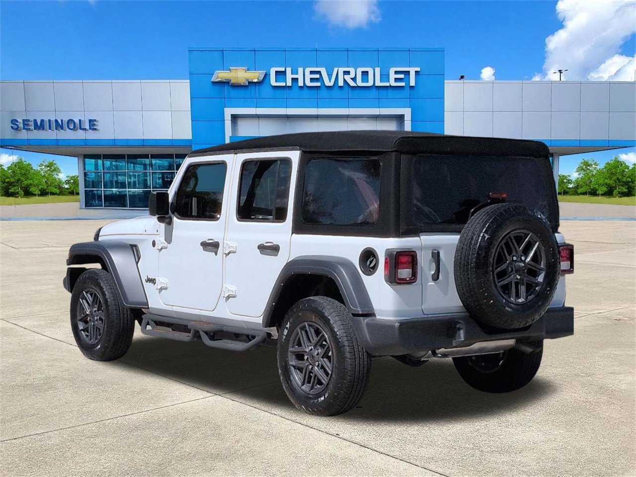 Used 2024 Jeep Wrangler Unlimited Sport image 3