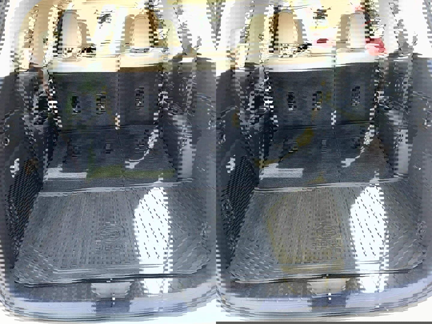 Certified 2024 Subaru Ascent Limited w/ Technology Package image 9