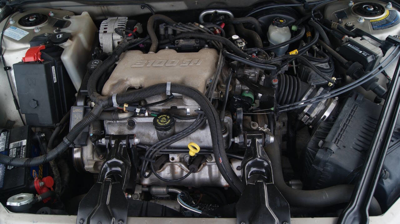 Used 2002 Buick Century Custom image 8