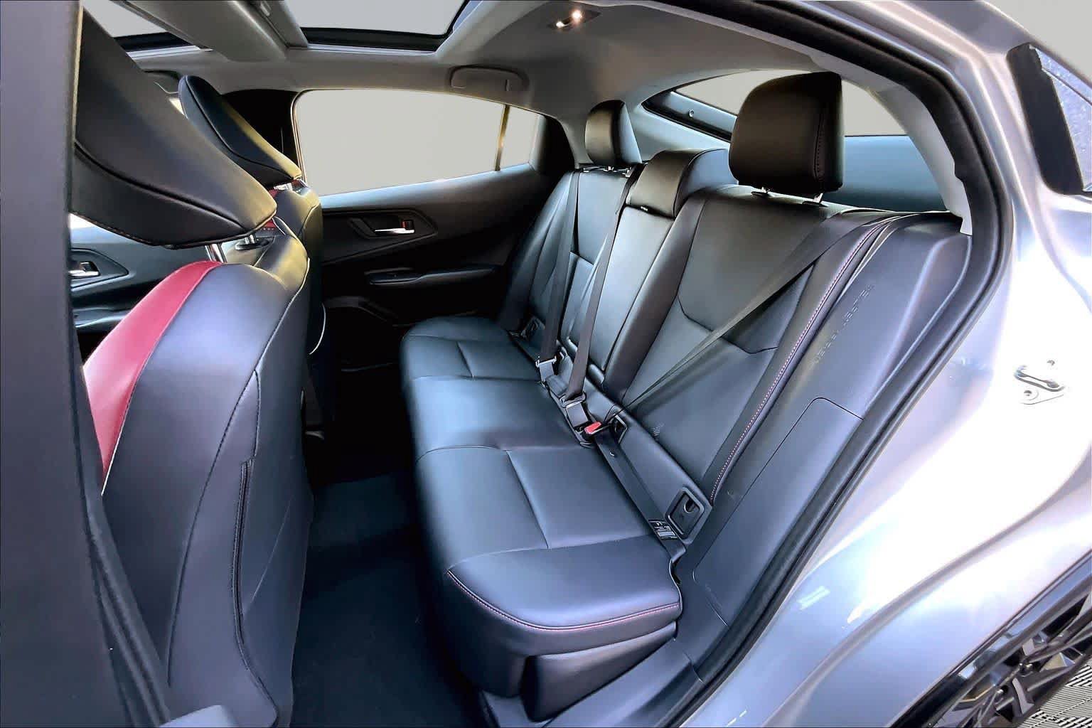 Certified 2026 Toyota Prius Plug-In Hybrid FWD image 21