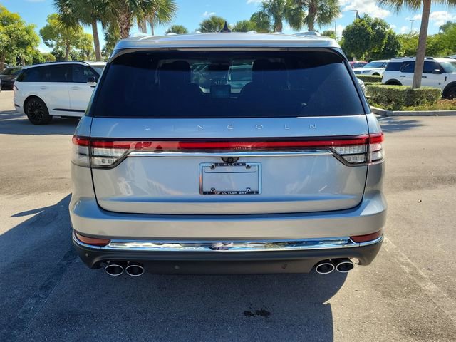 Certified 2024 Lincoln Aviator 2WD w/ Premium Package image 5