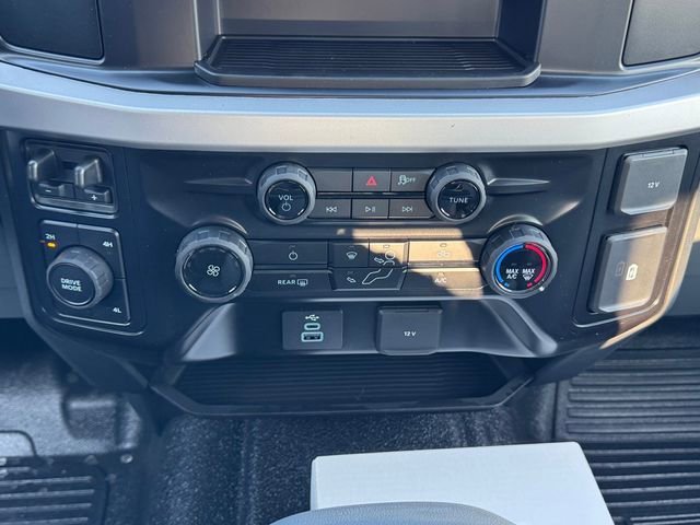 New 2026 Ford F550 4x4 Supercab Super Duty image 17