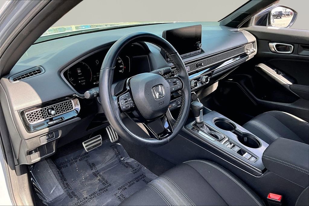 Used 2025 Honda Civic Sport image 14