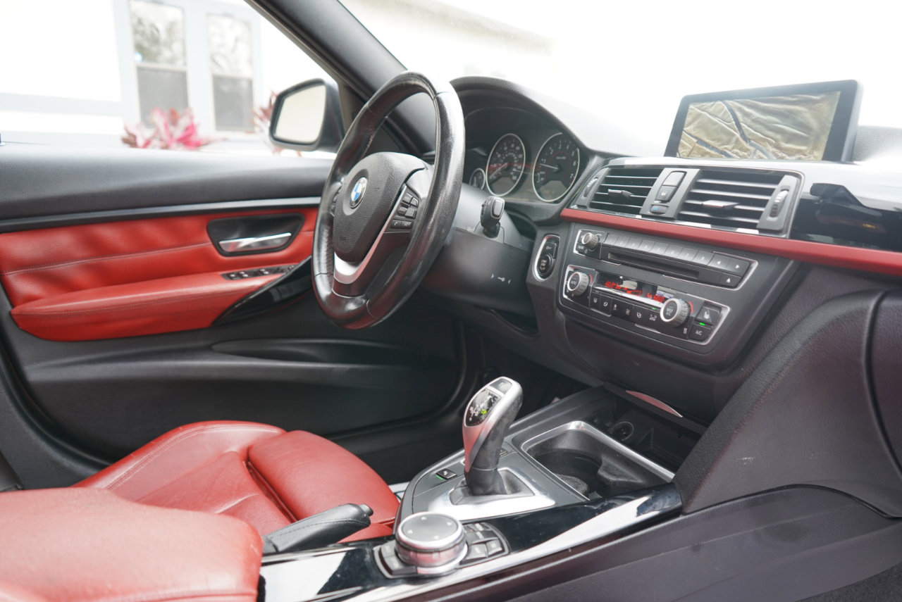 Used 2015 BMW 328i Sedan w/ Premium Package image 10