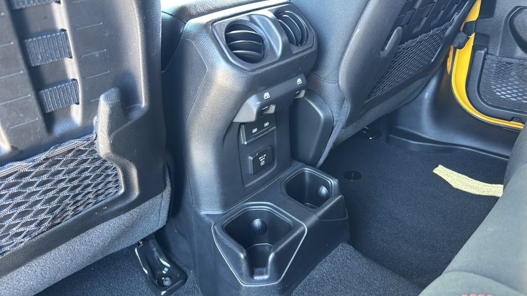 Used 2021 Jeep Wrangler Unlimited Rubicon AWD/4WD image 32