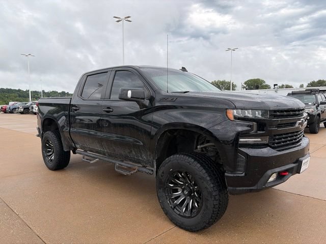 Used 2020 Chevrolet Silverado 1500 LT Trail Boss w/ Midnight Edition AWD/4WD image 1