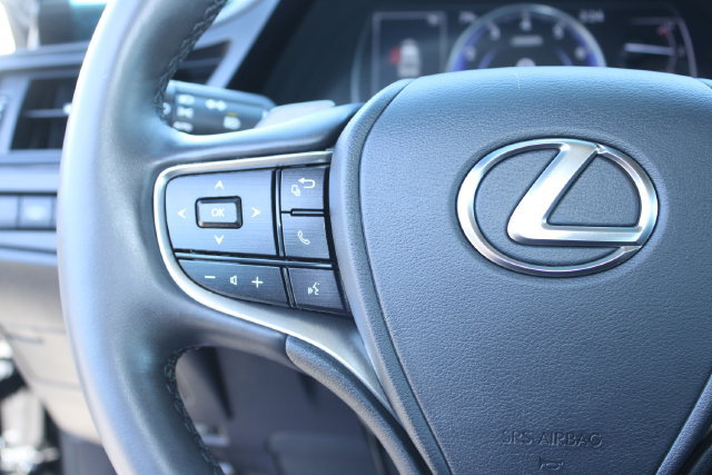 Used 2024 Lexus ES 350 w/ Premium Package FWD image 19