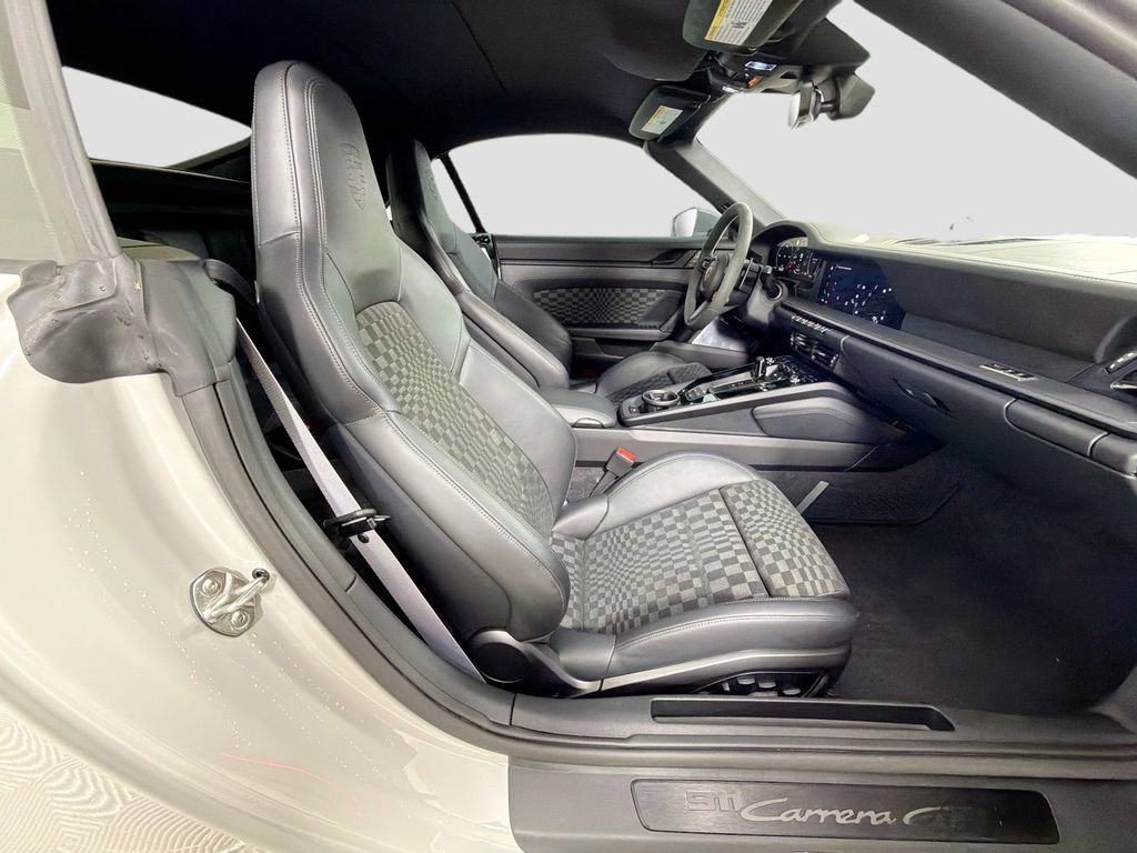 Used 2026 Porsche 911 Carrera GTS RWD image 26