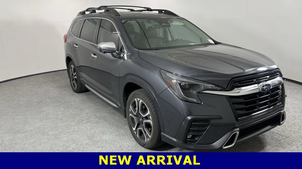 Used 2023 Subaru Ascent Touring image 1