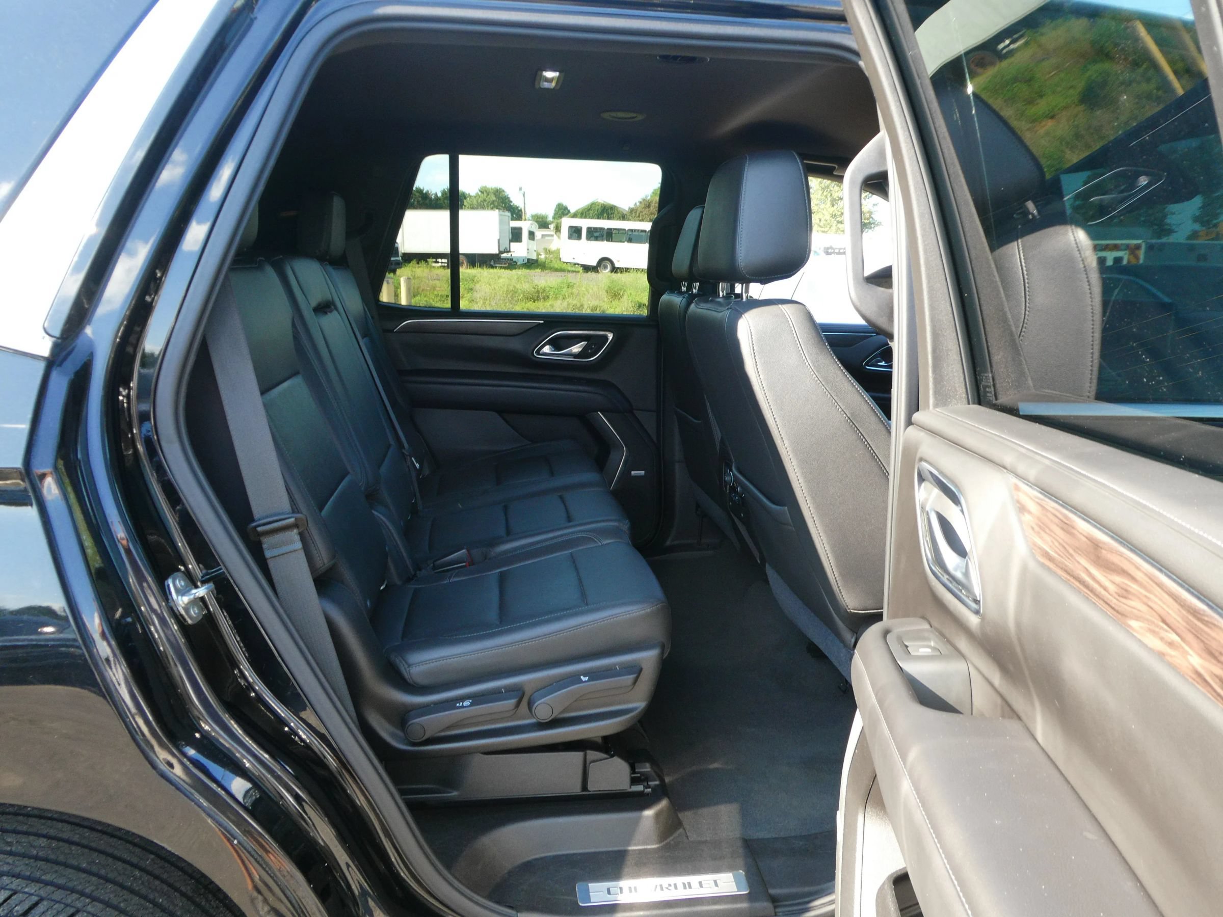 Used 2021 Chevrolet Tahoe LT AWD/4WD image 26