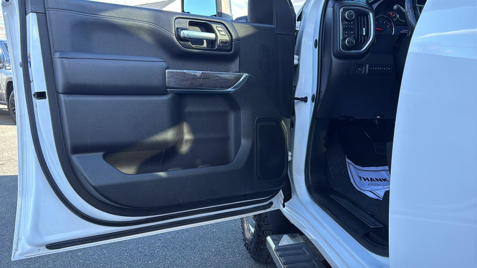 Certified 2022 Chevrolet Silverado 3500 LTZ w/ LTZ Plus Package image 12