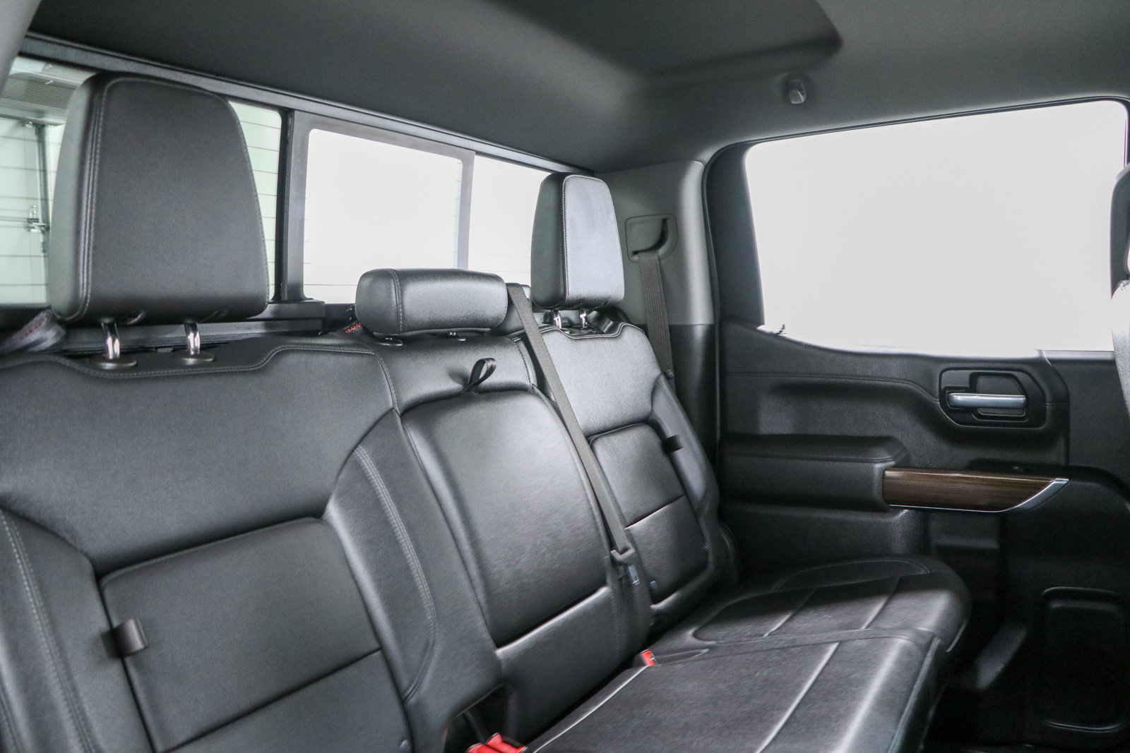 Used 2021 Chevrolet Silverado 1500 LT Trail Boss w/ Convenience Package II AWD/4WD image 31