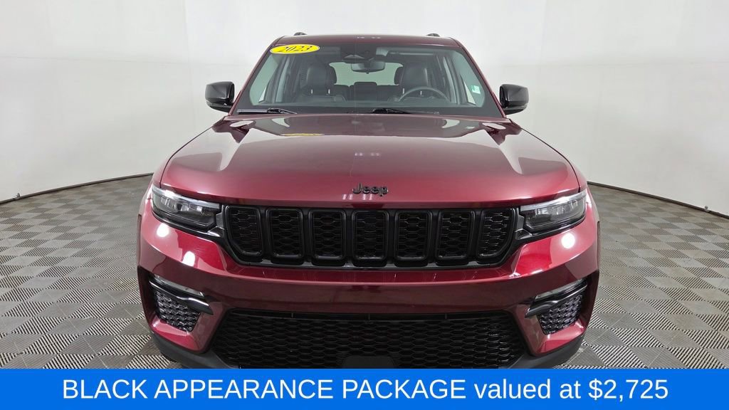 Used 2023 Jeep Grand Cherokee Limited w/ Black Appearance Package video 2