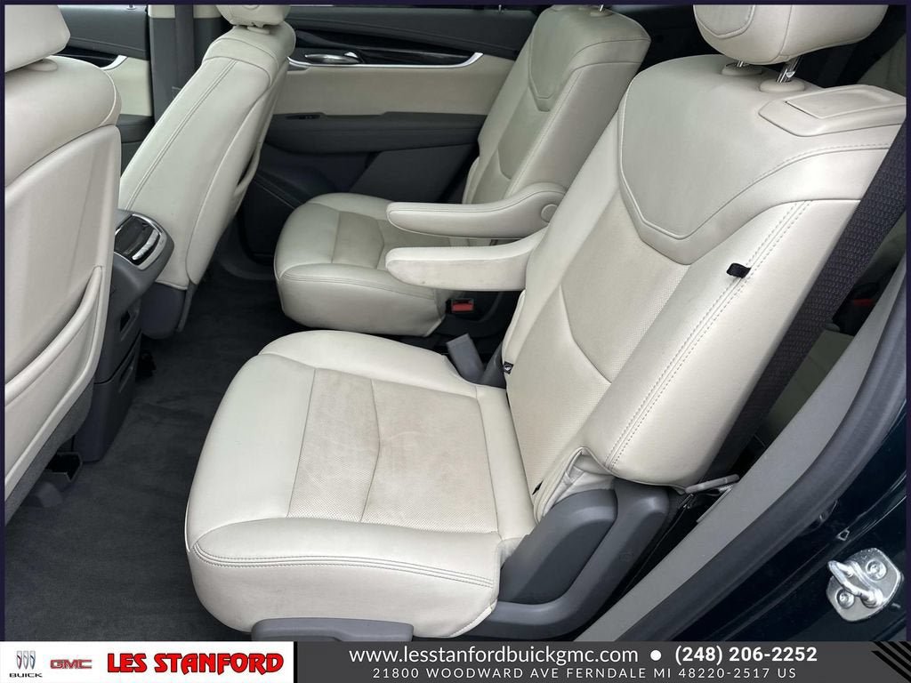 Certified 2025 Cadillac XT6 Premium Luxury AWD/4WD image 13