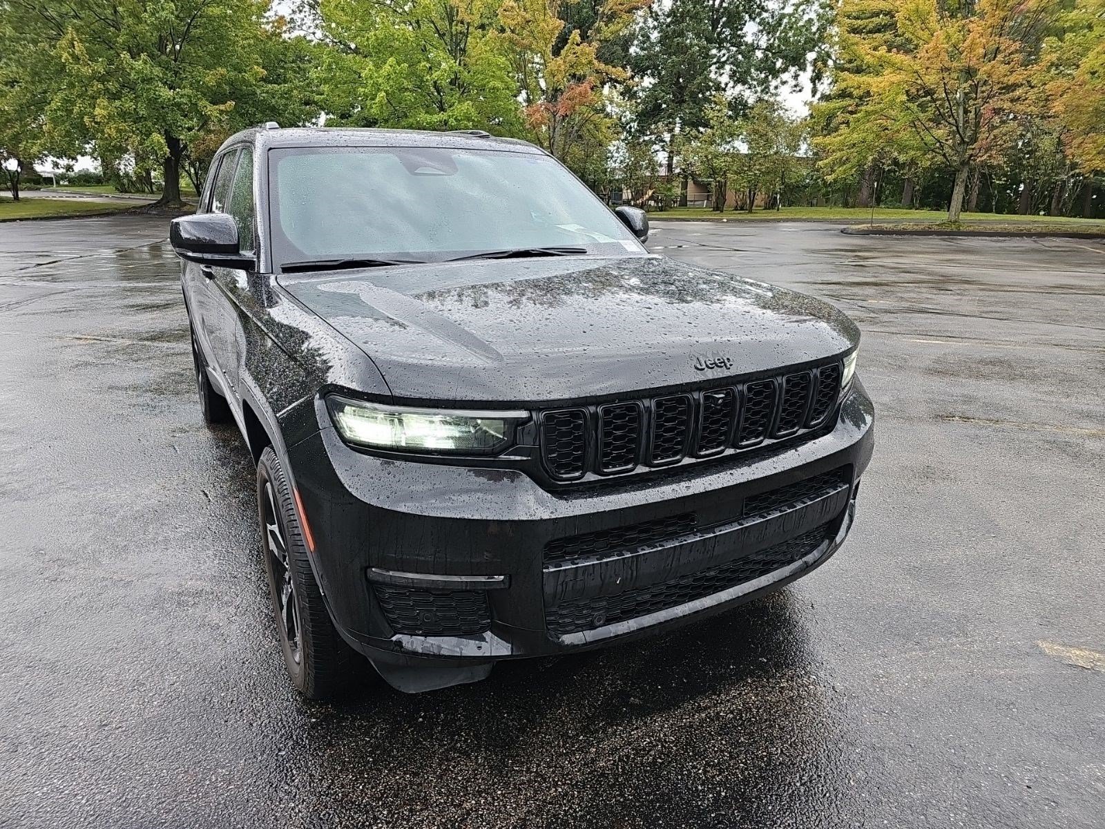 Used 2024 Jeep Grand Cherokee L Limited w/ Luxury Tech Group II AWD/4WD image 8