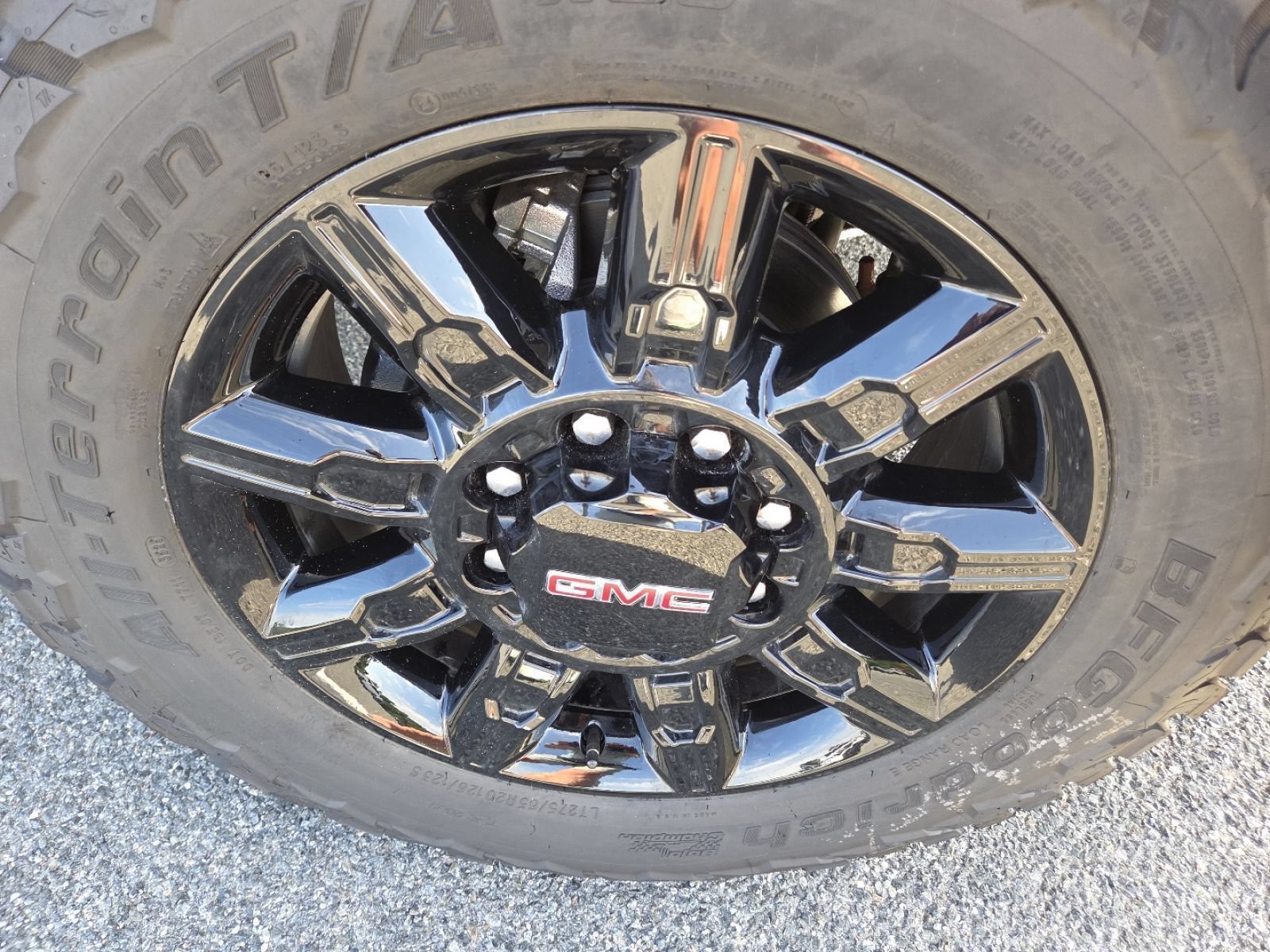 New 2026 GMC Sierra 2500 AT4 w/ AT4 Premium Plus Package AWD/4WD image 16