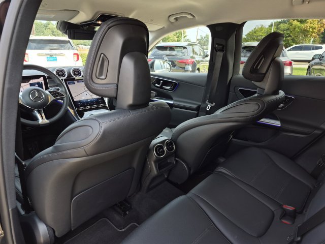 Used 2025 Mercedes-Benz GLC 350e 4MATIC image 21
