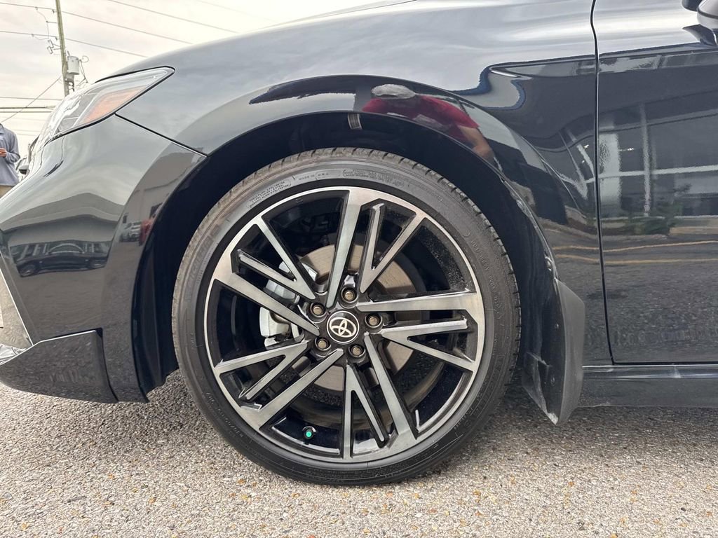 Used 2025 Toyota Camry XSE w/ Premium Package FWD image 5