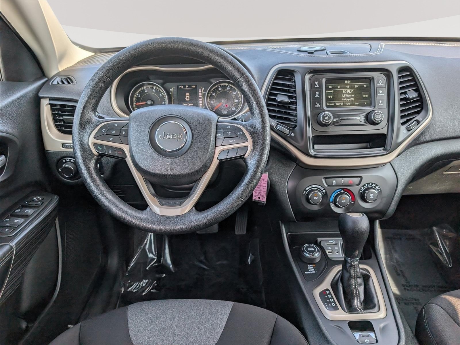 Used 2015 Jeep Cherokee Sport AWD/4WD image 16