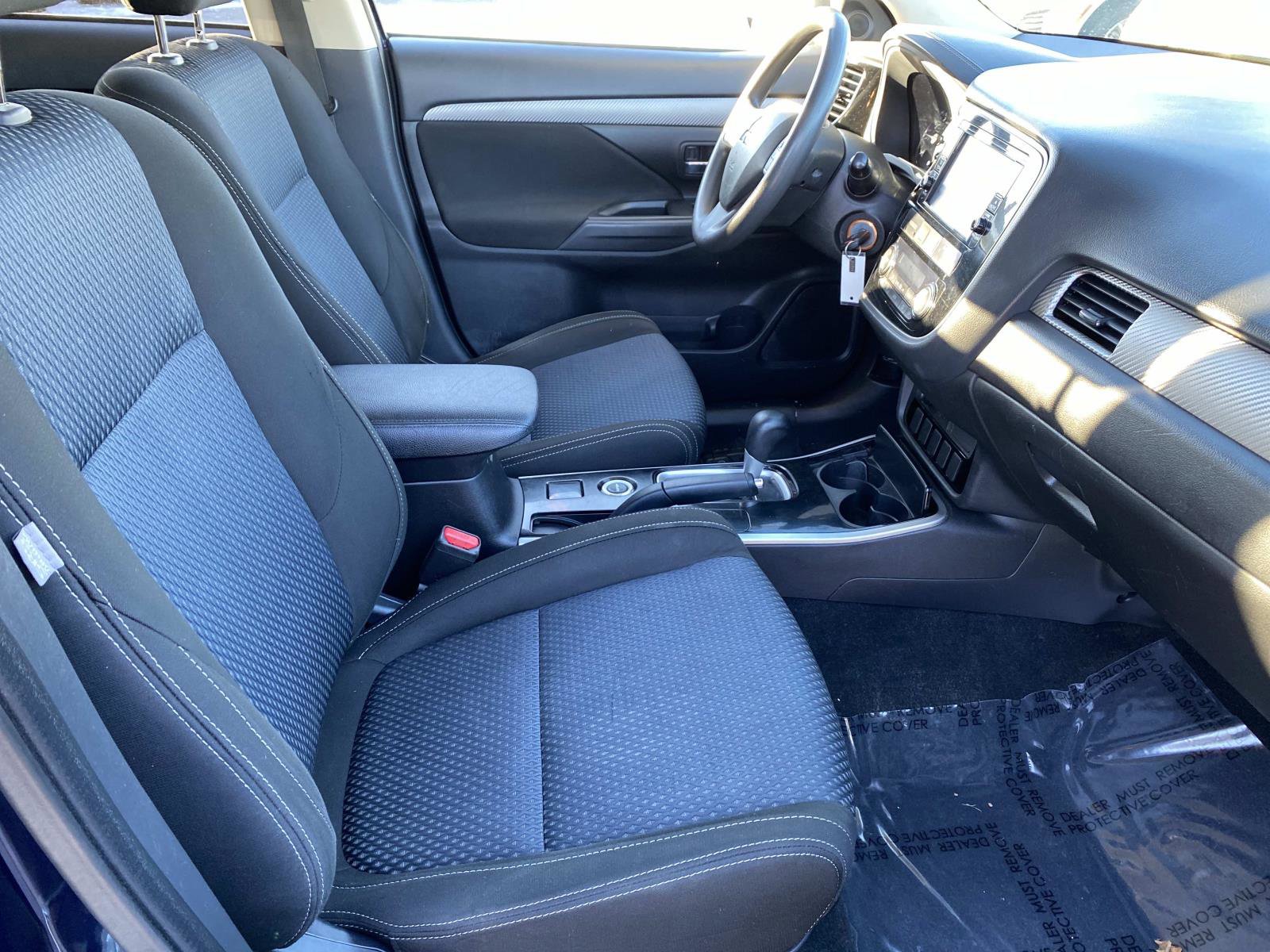 Used 2018 Mitsubishi Outlander ES image 16