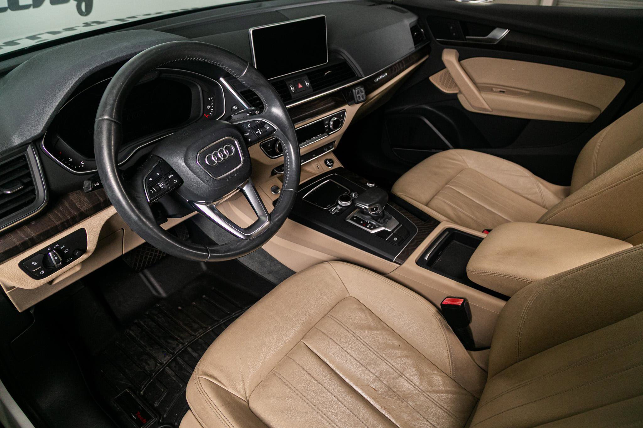 Used 2018 Audi Q5 2.0T Premium Plus w/ Premium Plus Package image 2