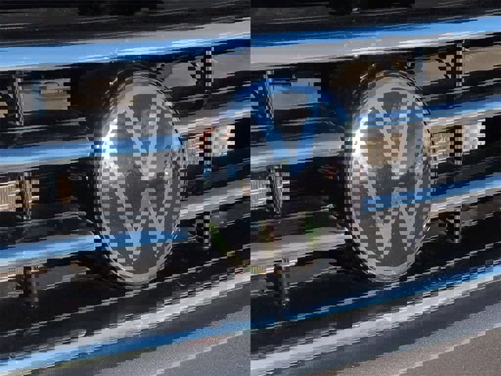 Used 2022 Volkswagen Tiguan SE image 12