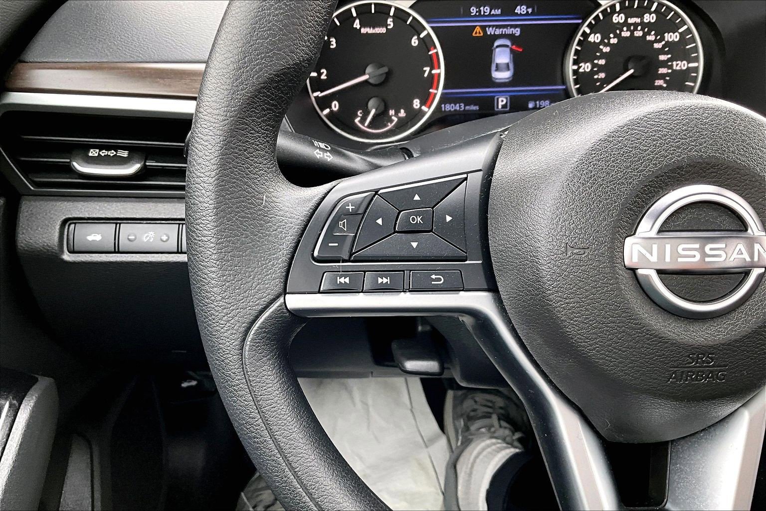 Used 2023 Nissan Altima 2.5 SV FWD image 22