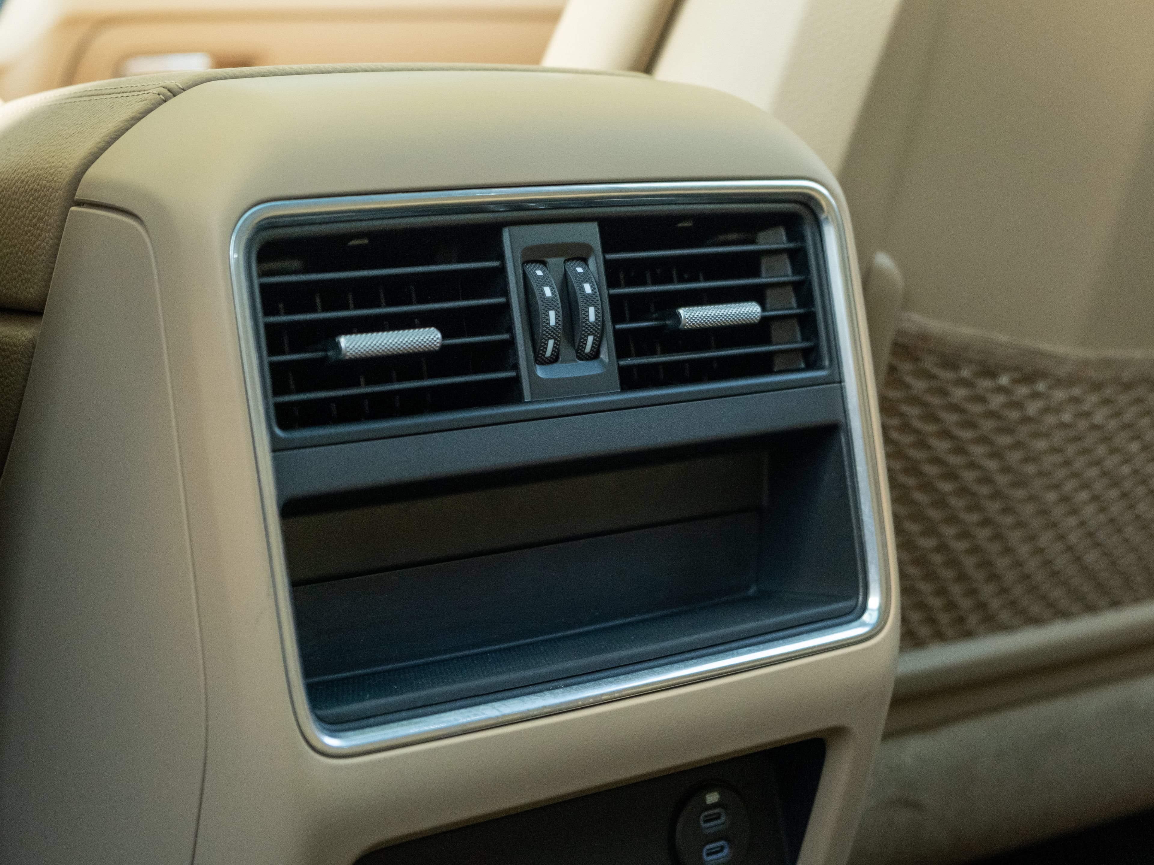 Certified 2023 Porsche Cayenne AWD/4WD image 38