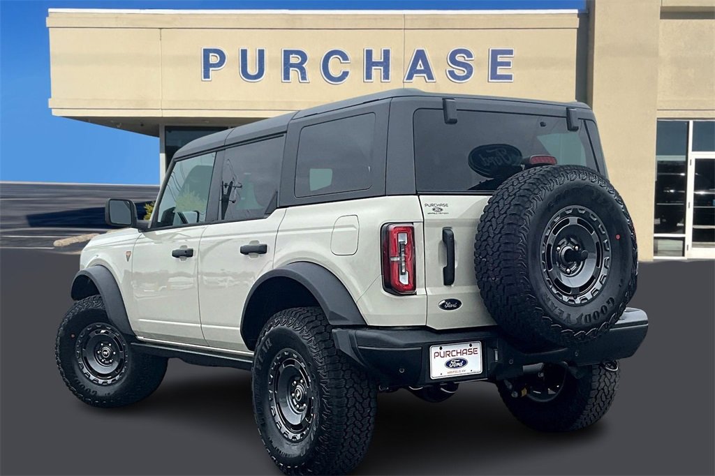 New 2025 Ford Bronco Badlands w/ Sasquatch Package image 3