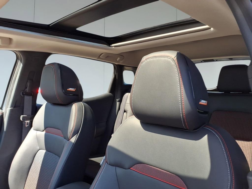 New 2026 Nissan Kicks SR w/ SR Premium Package image 16